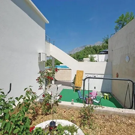 Relaxing With Swimming Pool, Jacuzzi And Entertainment Equipment فيلة *