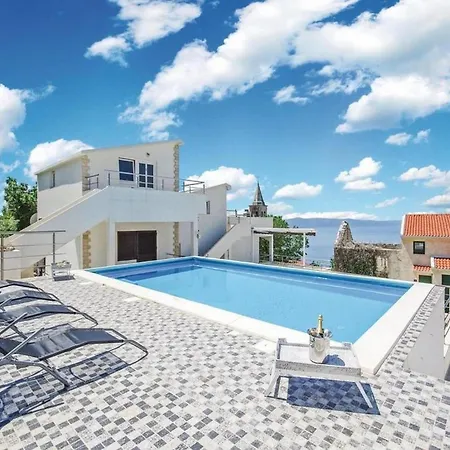 Relaxing With Swimming Pool, Jacuzzi And Entertainment Equipment Willa