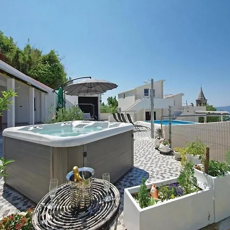 Relaxing With Swimming Pool, Jacuzzi And Entertainment Equipment Willa *